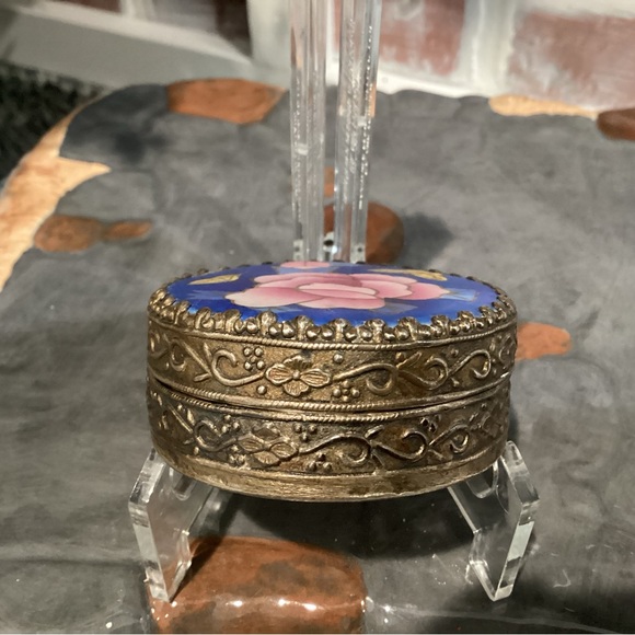 🔵 Vintage - Ornate Silver Plated - Mirrored Lid Trinket Box - Est. 70 years old - Picture 3 of 15